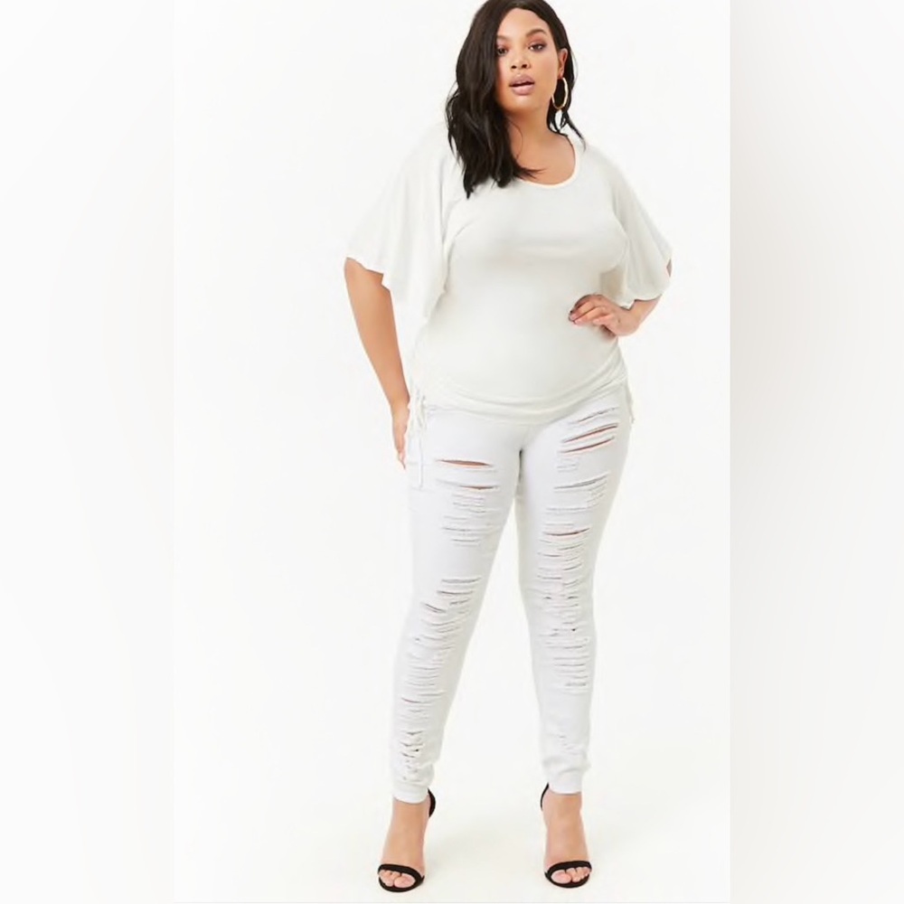 Plus Size Ruched Butterfly-Sleeve Top - Picture 4 of 5